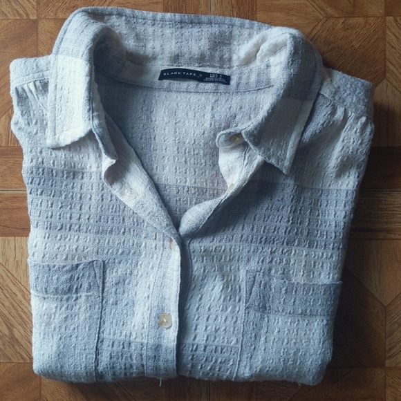 Black Tape cream plaid button down size S - Picture 1 of 8